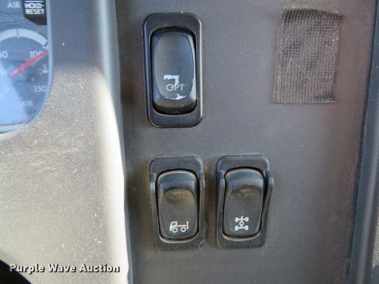 image for item DH1598 2007 Freightliner Business Class M2 refrigerated box truck