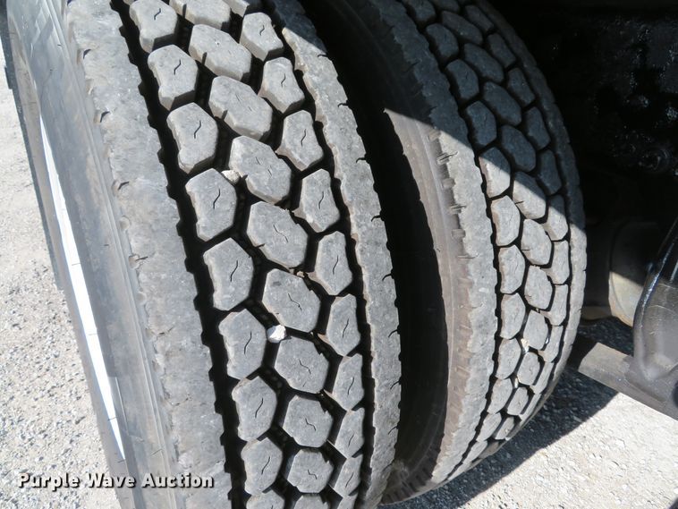 image for item DH1598 2007 Freightliner Business Class M2 refrigerated box truck