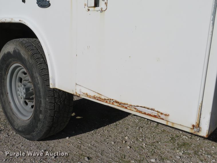 image for item DH1599 2002 Ford F350 Super Duty XL utility bed pickup truck