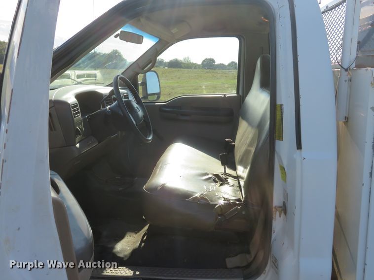 image for item DH1599 2002 Ford F350 Super Duty XL utility bed pickup truck