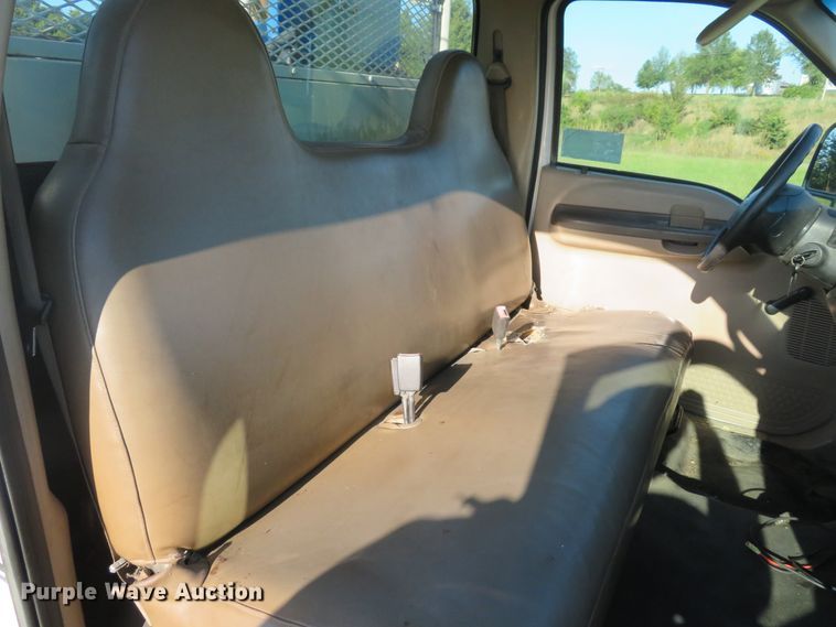 image for item DH1599 2002 Ford F350 Super Duty XL utility bed pickup truck