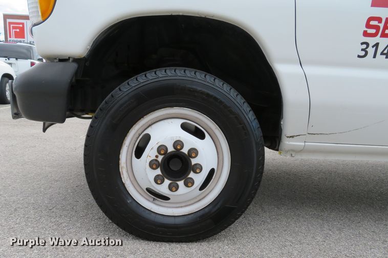 image for item DH1601 1998 Ford Econoline E350 box truck