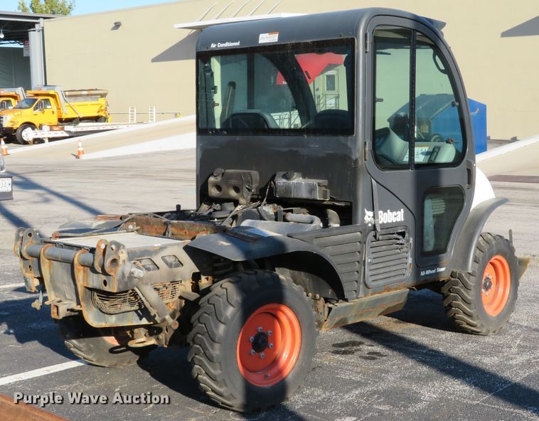 image for item DH1602 2011 Bobcat Toolcat 5600 utility vehicle