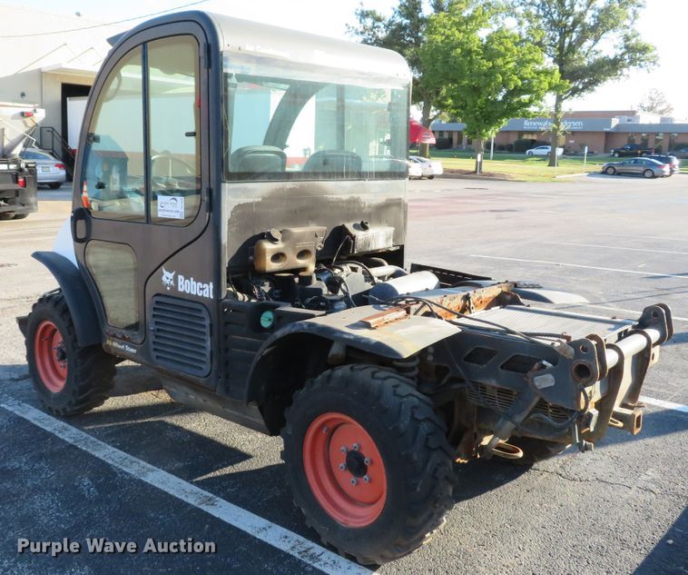 image for item DH1602 2011 Bobcat Toolcat 5600 utility vehicle