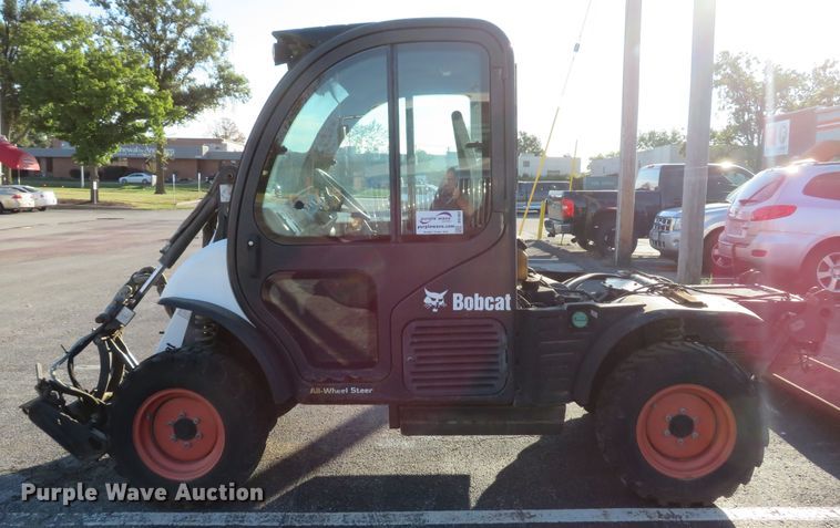 image for item DH1602 2011 Bobcat Toolcat 5600 utility vehicle