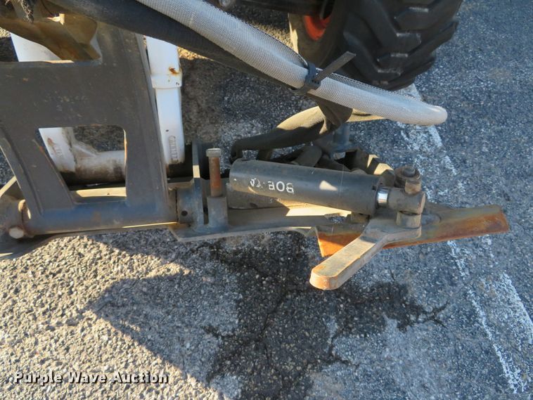 image for item DH1602 2011 Bobcat Toolcat 5600 utility vehicle