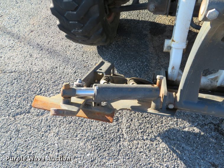 image for item DH1602 2011 Bobcat Toolcat 5600 utility vehicle