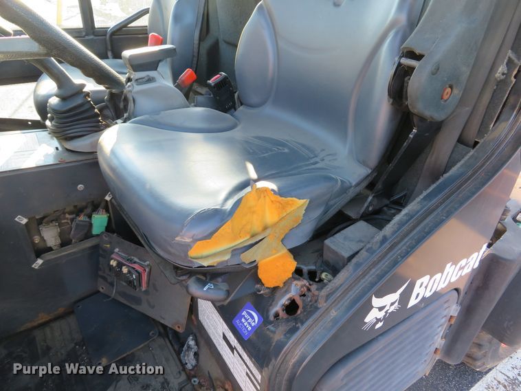 image for item DH1602 2011 Bobcat Toolcat 5600 utility vehicle