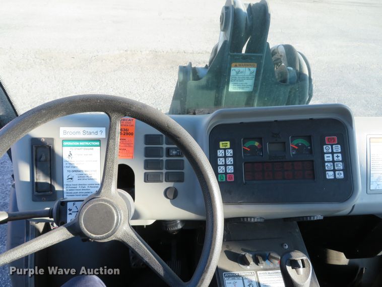 image for item DH1602 2011 Bobcat Toolcat 5600 utility vehicle