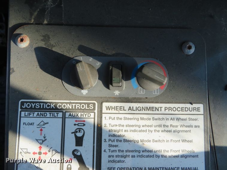 image for item DH1602 2011 Bobcat Toolcat 5600 utility vehicle