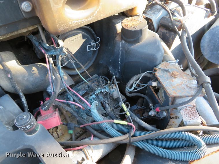 image for item DH1602 2011 Bobcat Toolcat 5600 utility vehicle