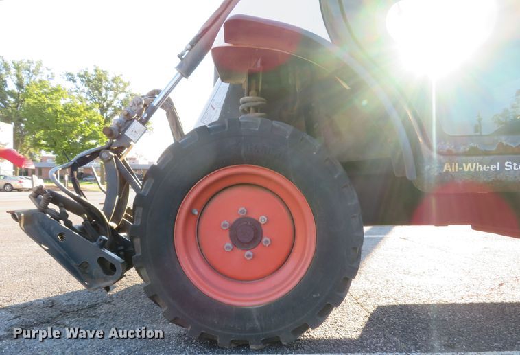 image for item DH1602 2011 Bobcat Toolcat 5600 utility vehicle