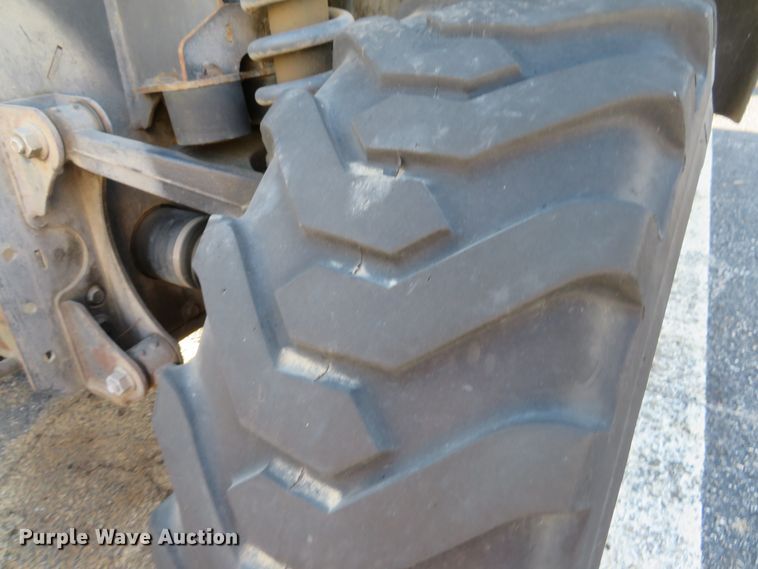 image for item DH1602 2011 Bobcat Toolcat 5600 utility vehicle