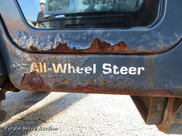 image for item DH1602 2011 Bobcat Toolcat 5600 utility vehicle