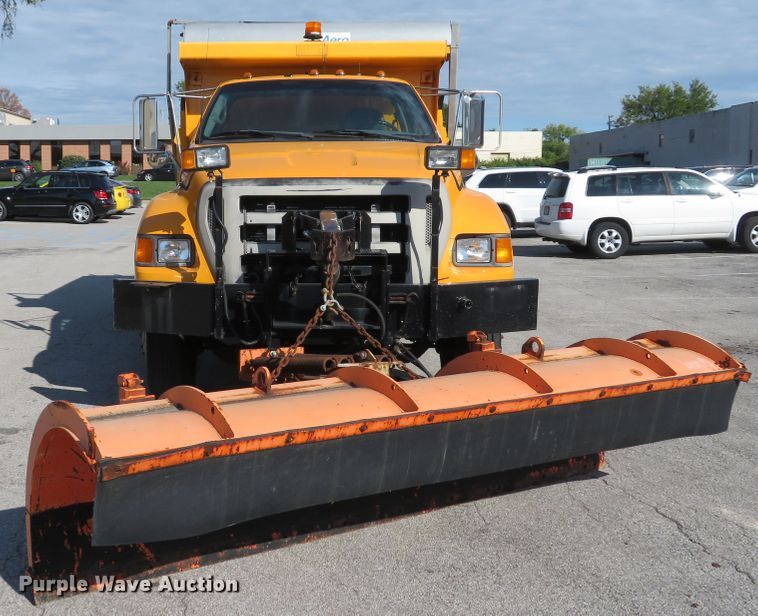 image for item DH1603 2004 Ford F750 Super Duty XL dump truck