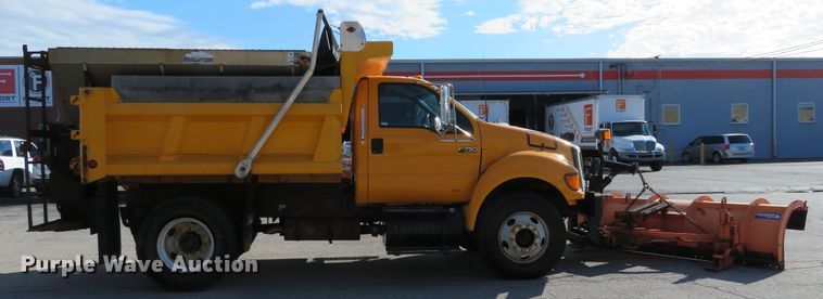 image for item DH1603 2004 Ford F750 Super Duty XL dump truck