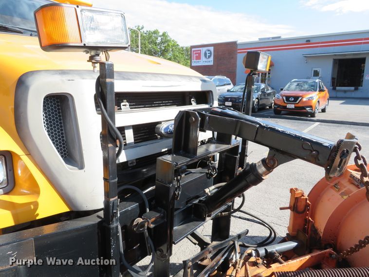 image for item DH1603 2004 Ford F750 Super Duty XL dump truck