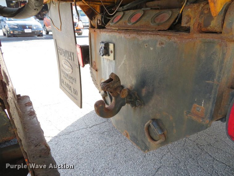 image for item DH1603 2004 Ford F750 Super Duty XL dump truck