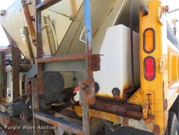 image for item DH1603 2004 Ford F750 Super Duty XL dump truck