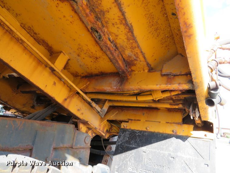 image for item DH1603 2004 Ford F750 Super Duty XL dump truck