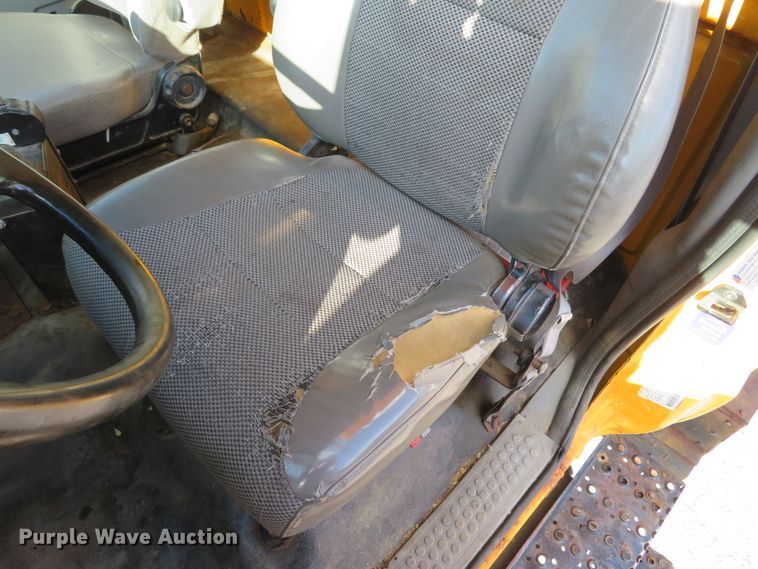 image for item DH1603 2004 Ford F750 Super Duty XL dump truck