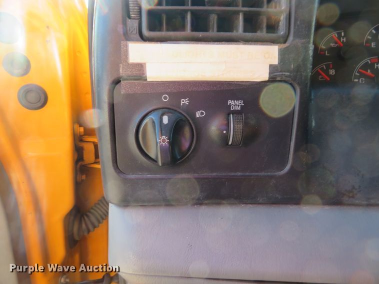 image for item DH1603 2004 Ford F750 Super Duty XL dump truck