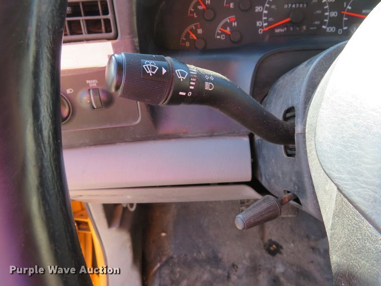 image for item DH1603 2004 Ford F750 Super Duty XL dump truck