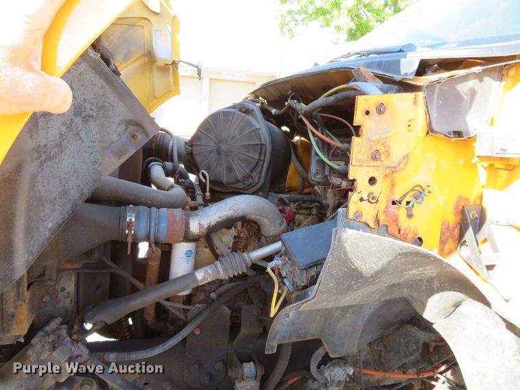 image for item DH1603 2004 Ford F750 Super Duty XL dump truck