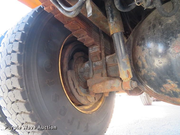 image for item DH1603 2004 Ford F750 Super Duty XL dump truck