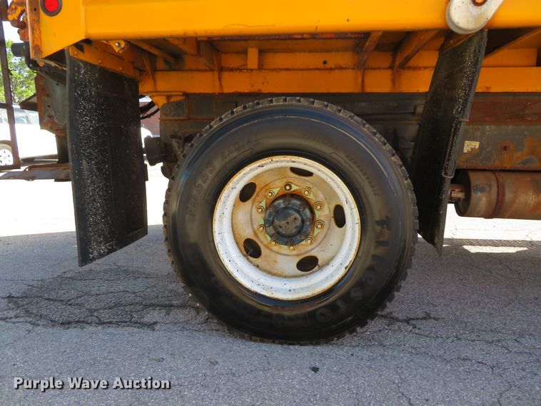 image for item DH1603 2004 Ford F750 Super Duty XL dump truck