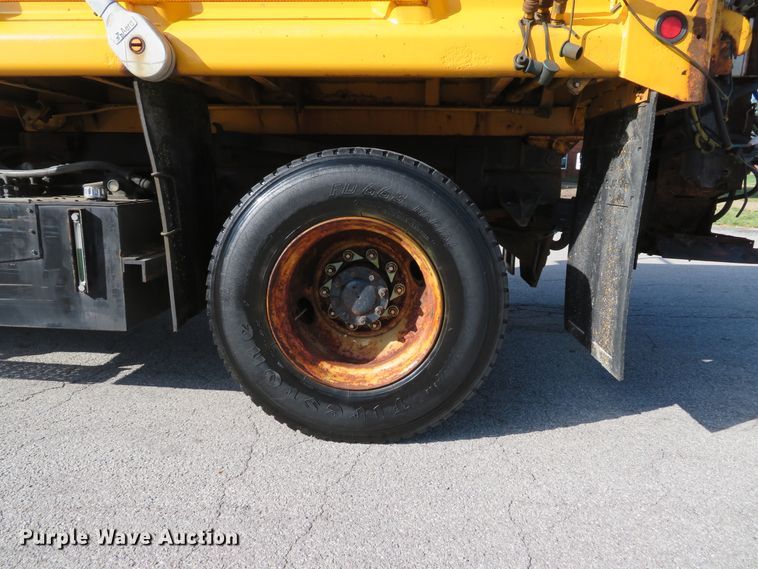 image for item DH1603 2004 Ford F750 Super Duty XL dump truck