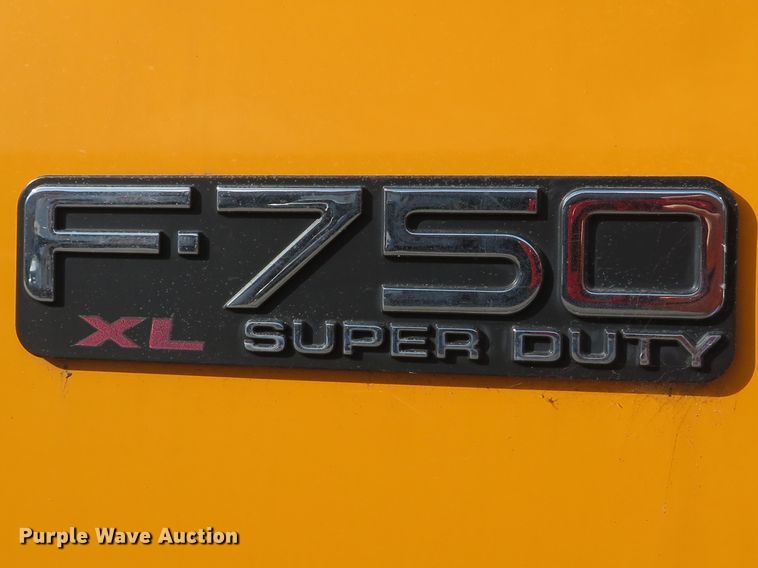 image for item DH1603 2004 Ford F750 Super Duty XL dump truck