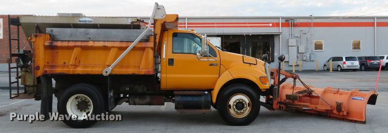 image for item DH1604 2004 Ford F750 Super Duty XL dump truck