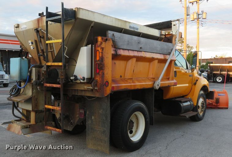 image for item DH1604 2004 Ford F750 Super Duty XL dump truck