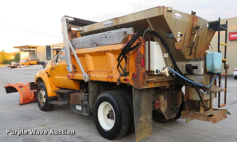 image for item DH1604 2004 Ford F750 Super Duty XL dump truck