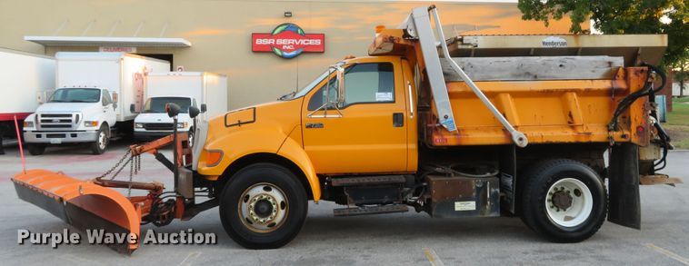 image for item DH1604 2004 Ford F750 Super Duty XL dump truck