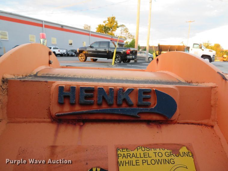 image for item DH1604 2004 Ford F750 Super Duty XL dump truck