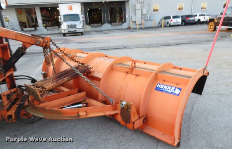 image for item DH1604 2004 Ford F750 Super Duty XL dump truck