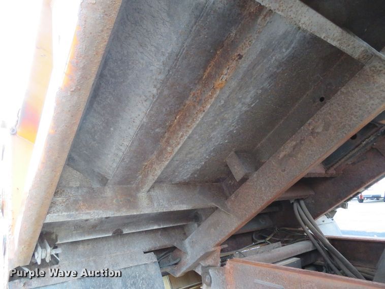 image for item DH1604 2004 Ford F750 Super Duty XL dump truck