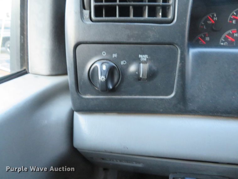 image for item DH1604 2004 Ford F750 Super Duty XL dump truck