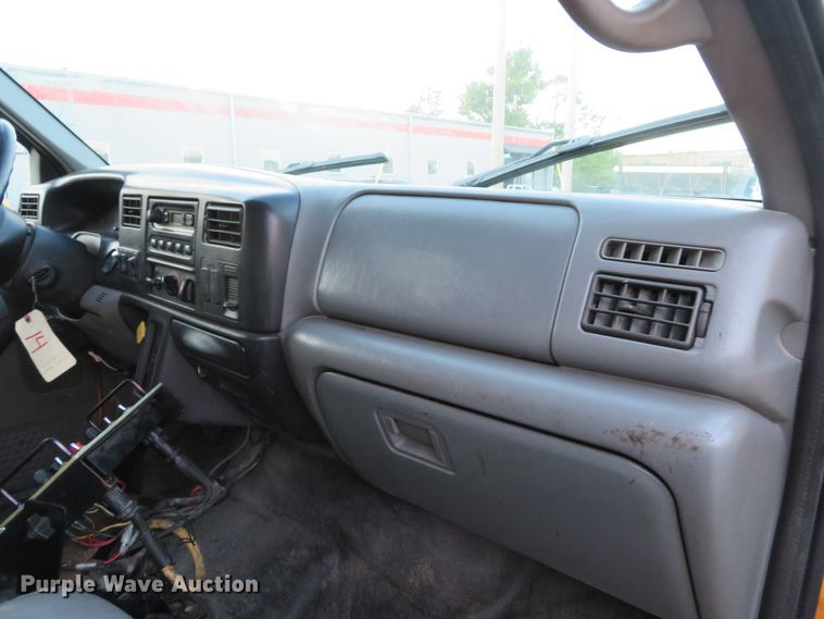 image for item DH1604 2004 Ford F750 Super Duty XL dump truck