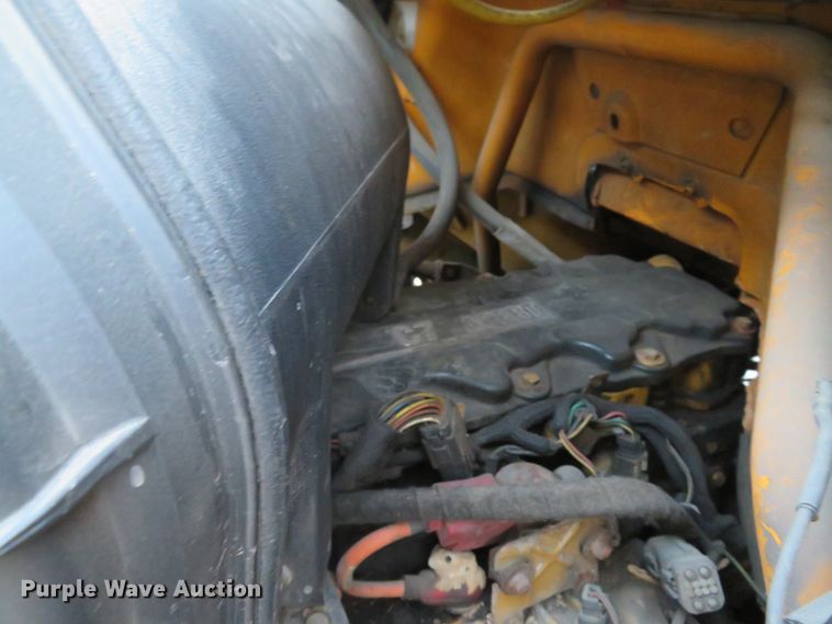 image for item DH1604 2004 Ford F750 Super Duty XL dump truck