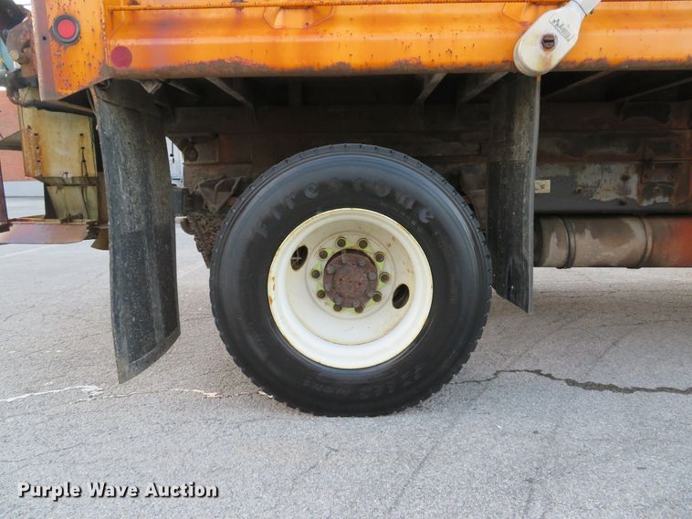 image for item DH1604 2004 Ford F750 Super Duty XL dump truck