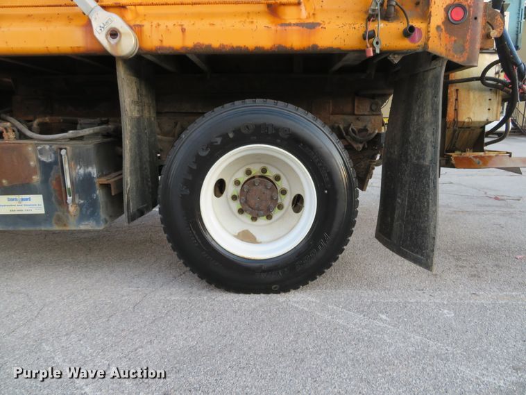 image for item DH1604 2004 Ford F750 Super Duty XL dump truck