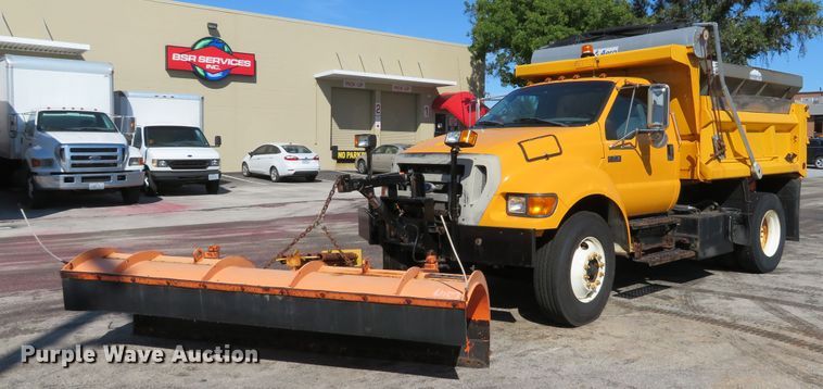 image for item DH1605 2004 Ford F750 Super Duty XL dump truck