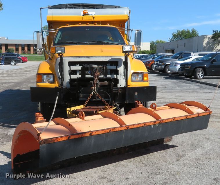 image for item DH1605 2004 Ford F750 Super Duty XL dump truck