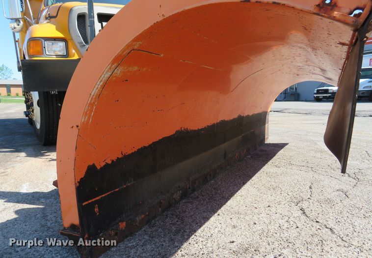 image for item DH1605 2004 Ford F750 Super Duty XL dump truck