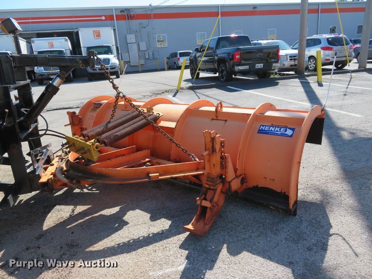 image for item DH1605 2004 Ford F750 Super Duty XL dump truck