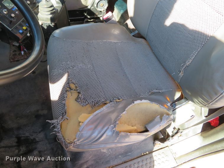 image for item DH1605 2004 Ford F750 Super Duty XL dump truck