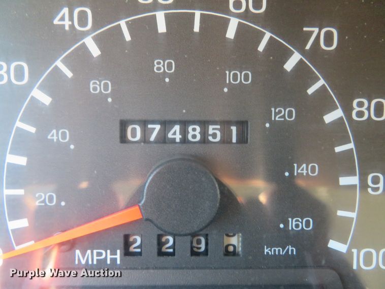 image for item DH1605 2004 Ford F750 Super Duty XL dump truck